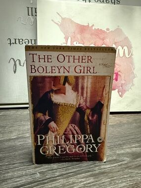 Philippa Gregory - The Other Boleyn Girl (Paperback) - Gold, Cream, Burgundy